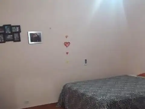 BERUTTI 200 - 2 CASAS - LOTE 220 MTS - V MARTELLI - VENDE