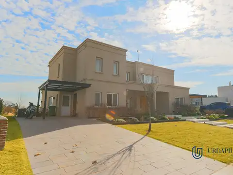 Casa en Venta de 4 dormitorios