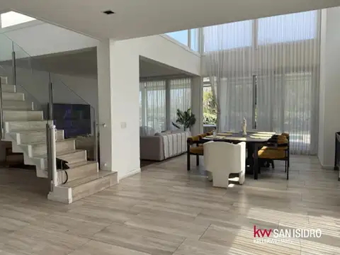 Casa en Venta al Oeste