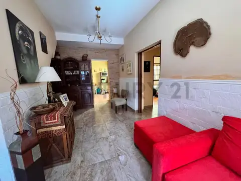 Espectacular Casa 4 ambientes con Terraza