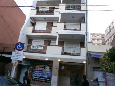 Depto 2 ambientes Cervantes 1800 - Monte Castro