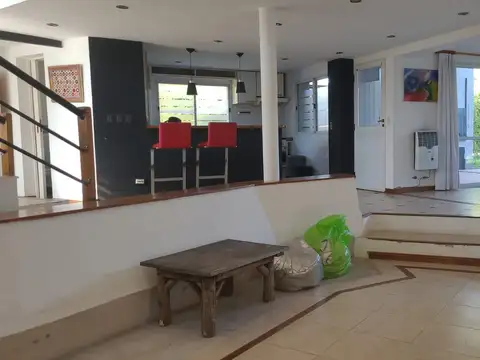 Casa en Alquiler al Este