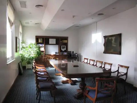 Edificio Art Decó reciclado, 9 plantas, subsuelo con auditorium, PB y 6 plantas de oficinas