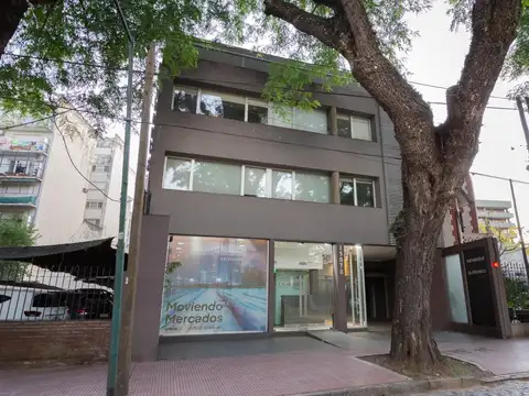 Edificio comercial en venta en San Isidro
