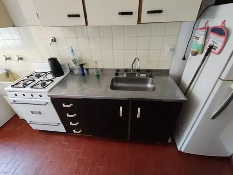 Muy Buen Departamento en venta en Flores.