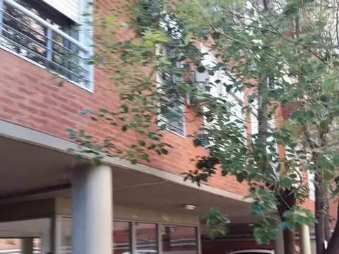 Departamento en alquiler en San Isidro 3 ambientes con cochera.