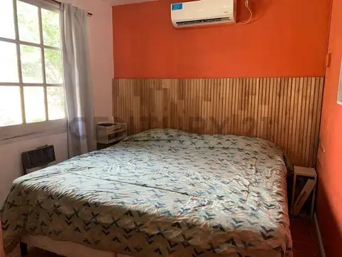 Casa 2 ambientes con 2 baños