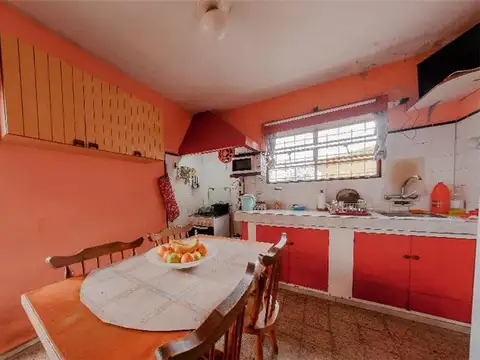 Hermosa Casa Familiar de 3 Dormitorios con excelente...