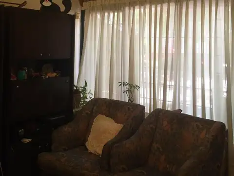 Casa 6 ambientes con 3 baños