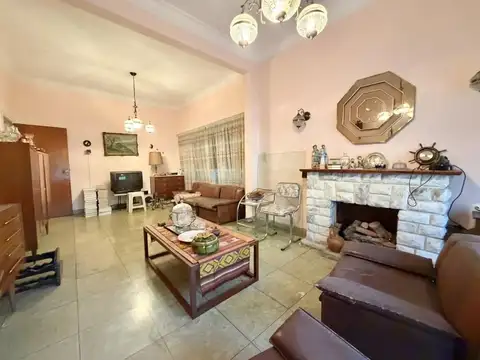 Casa en Venta en Castelar Sur, USD 185.000