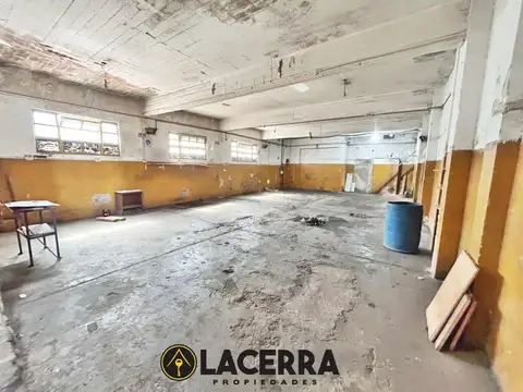 Galpon en Alquiler 25  mts Frente