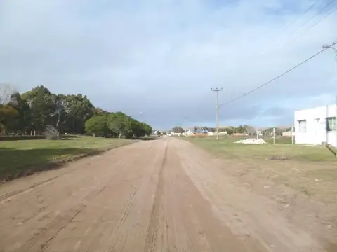 Avenida Naval 3800, Piso UF