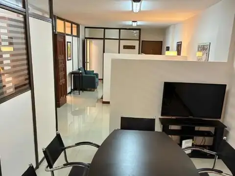 Paraná 700 San Nicolás Oficina U$165.000