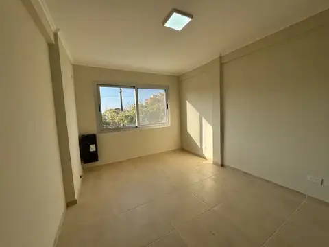 Departamento en Alquiler en Campana, $ 650.000