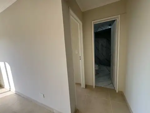 Deparamento en Peron y Alvear