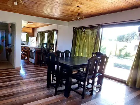 Casa 3 ambientes con 2 baños