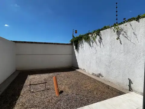 Depto Tipo Casa en Venta en Mendoza, USD 130.000
