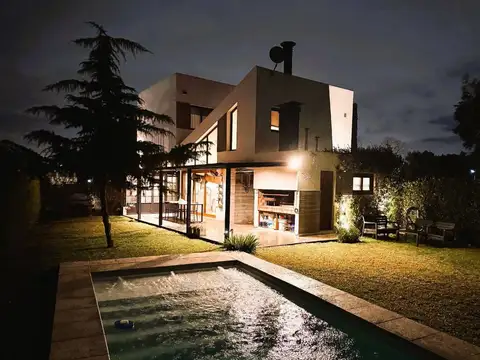 Calle 50 entre 1 y 115 1800