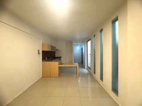 Departamento Monoambiente divisible con balcon, patio y cochera descubierta en Nuñez