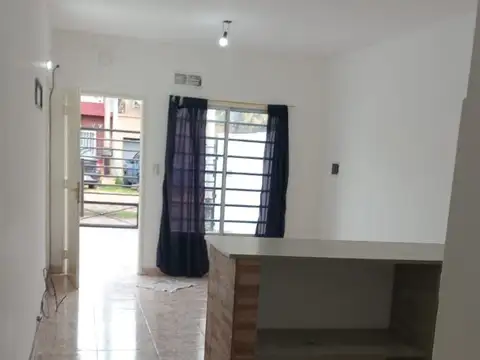 Depto Tipo Casa en Venta de 2 ambientes