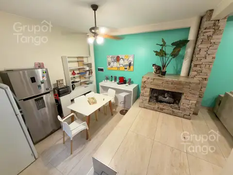 Casa 8 ambientes con 3 baños