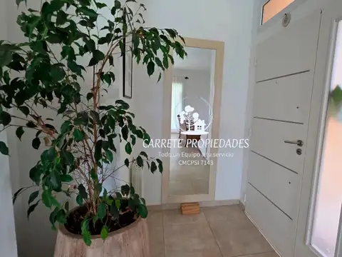 Casa en ALQUILER de 4 ambientes con pileta y cochera. Barrio San Ramiro. Pilar 100