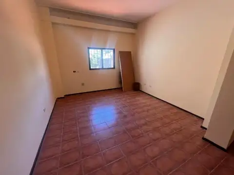 Oficina en Alquiler en Villa Ballester, $ 390.000