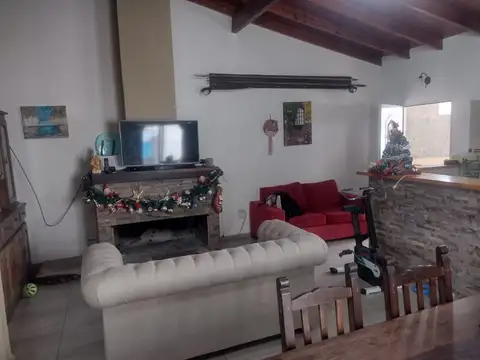 Depto Tipo Casa en Venta en Centro, USD 130.000