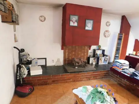 Depto Tipo Casa 4 ambientes con 2 baños