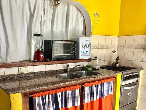 Casa 3 ambientes con 2 baños