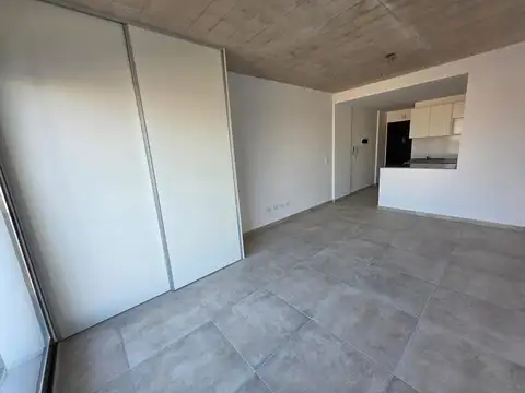 Enzo Bordabehere 2900, Piso 5