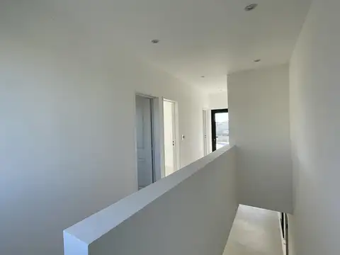 Casa en Venta en Santa Elena Pilar del Este - Fondo al verde