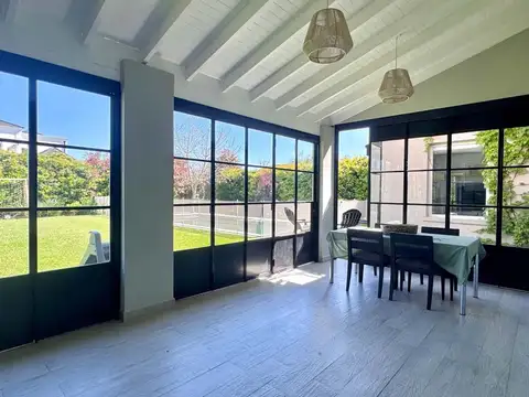 Moderna Casa con Jardín y Pileta BARRIO VISTAS