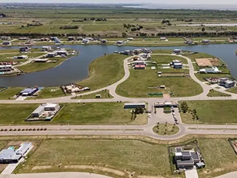 Terreno en Venta en Magallanes - Barrio cerrado, USD 100.000