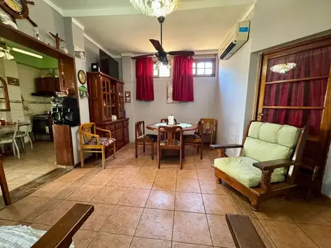 Depto Tipo Casa en Venta con 1 cocheras
