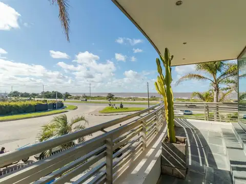 Departamento en Venta en Carrasco , USD 2.280.000