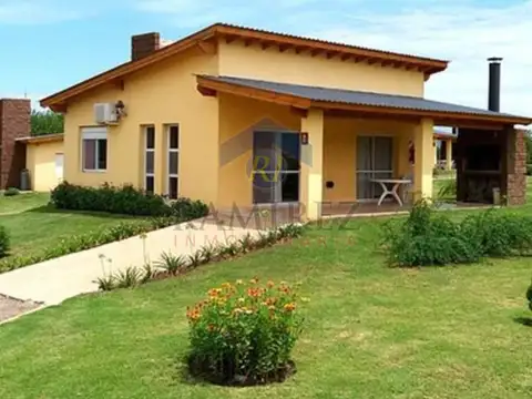 COMPLEJO DE CABAÑAS EN VILLA RUMIPAL