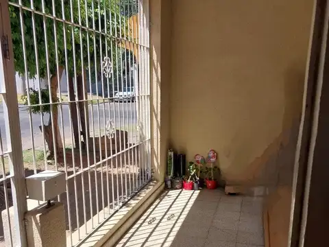 Casa en Venta en Castelar Norte, USD 189.000