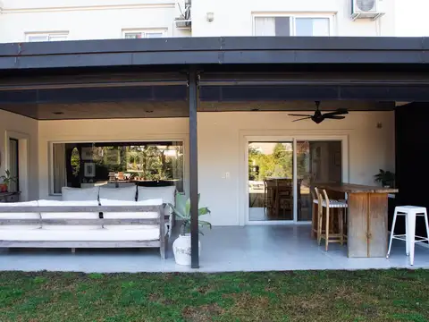 Casa en Venta en Santa Barbara, USD 840.000