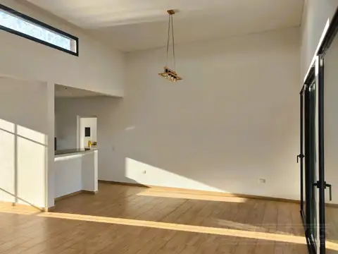 Casa en Venta en Belen De Escobar, USD 280.000