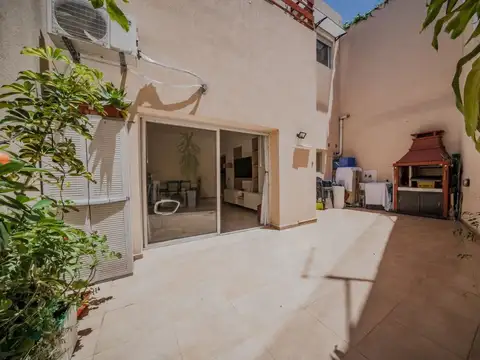 VENTA PH 4 AMBIENTES COLEGIALES