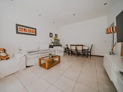 VENTA PH 4 AMBIENTES COLEGIALES