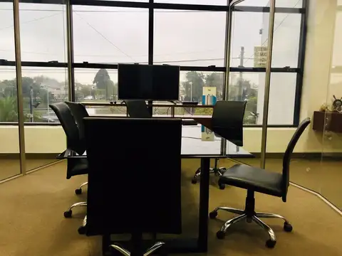 Oficina en Venta con 3 cocheras