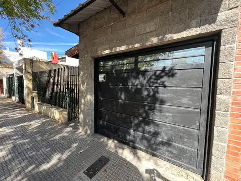 VENTA CASA MULTIFAMILIAR CON GARAGE VILLA LURO