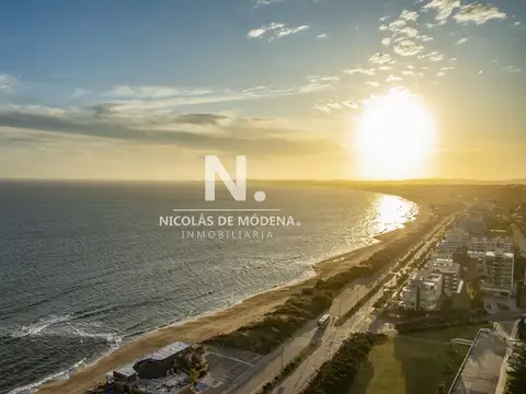 Pent-house en Primera Linea edificio Aquarela