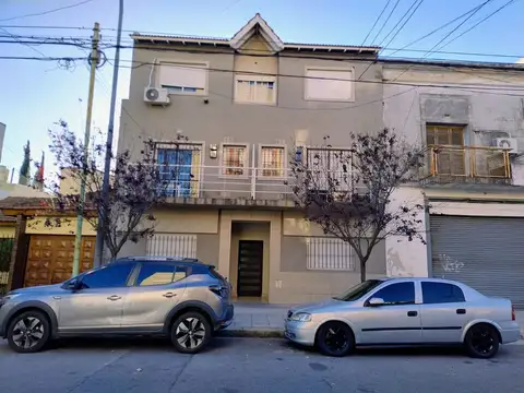 PH 2 AMB. CON PATIO AL FRENTE UF2