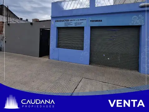 Casa con Local En Venta En Barrio Atalaya