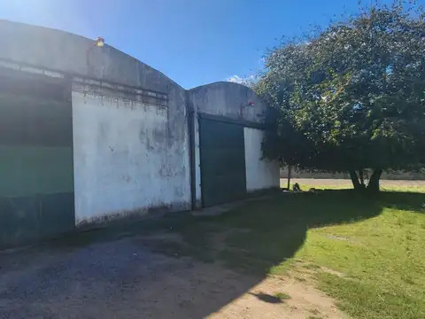 Galpon en Venta 200  mts Fondo