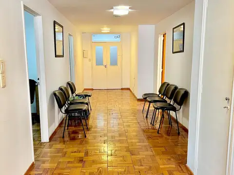 Oficina en  Alquiler/ Venta en Santa fe al 1200