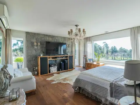 VENTA CASA CARMEL, AMUEBLADA 3 DORMITORIOS SERV.